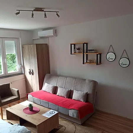 Apartamento 2 *