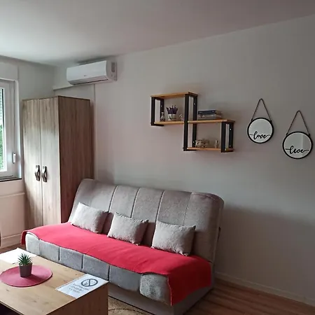 Apartment 2 *